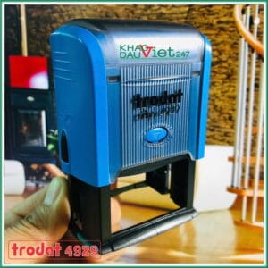 Con dấu ovan câu lạc bộ